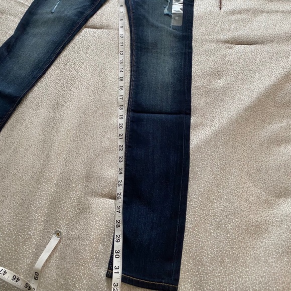EXPRESS Mid Rise Ripped Jean Leggings - Picture 4 of 9